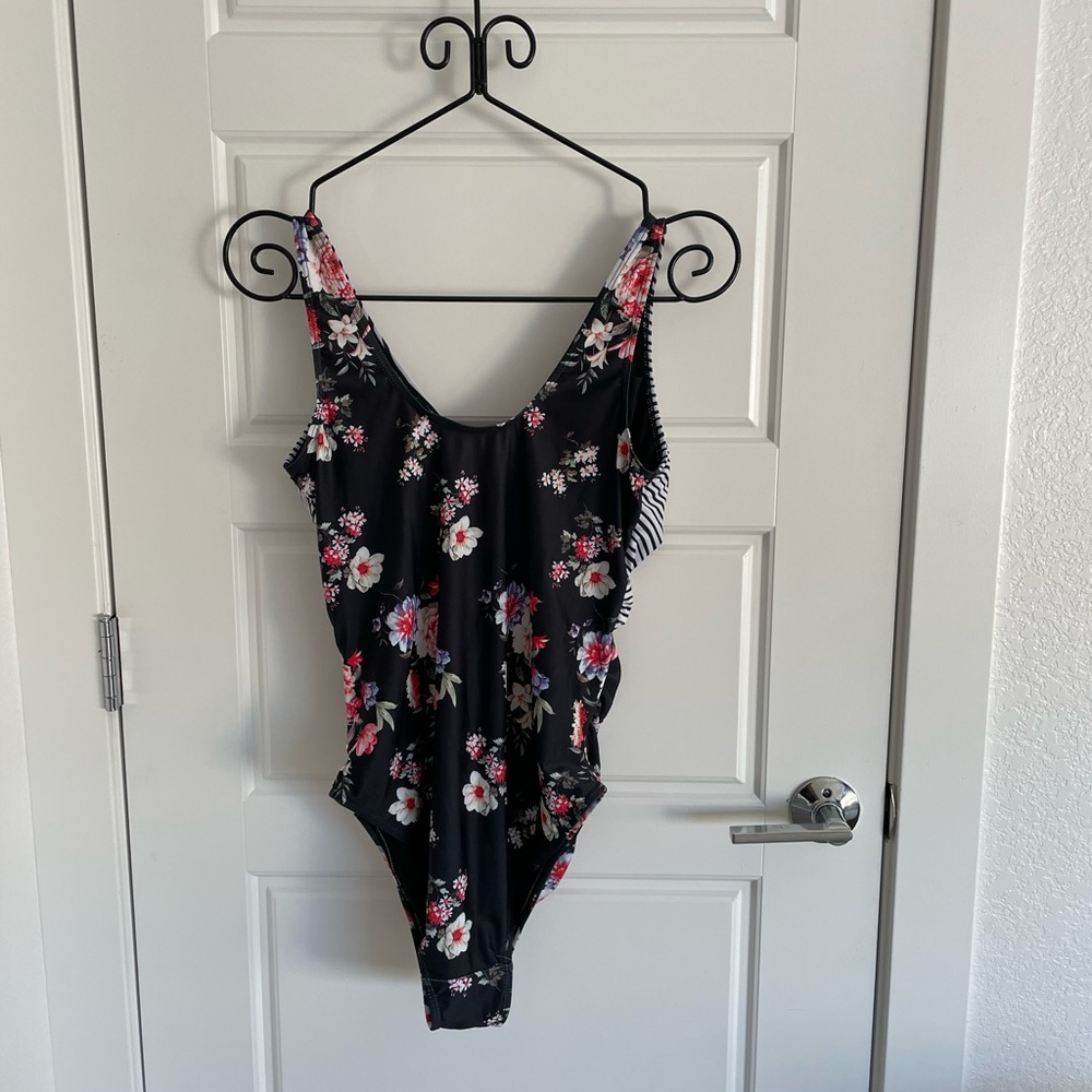Maternity bathing suit